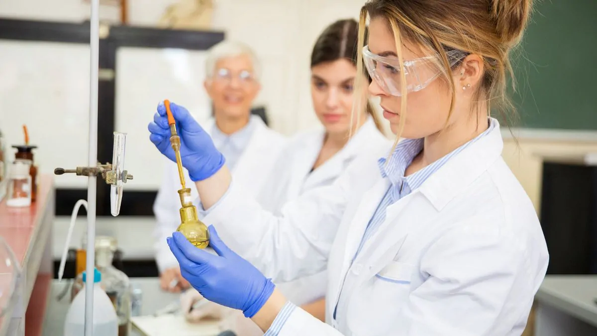 JRF & IIT-JAM Chemistry Student Learning at Brainex